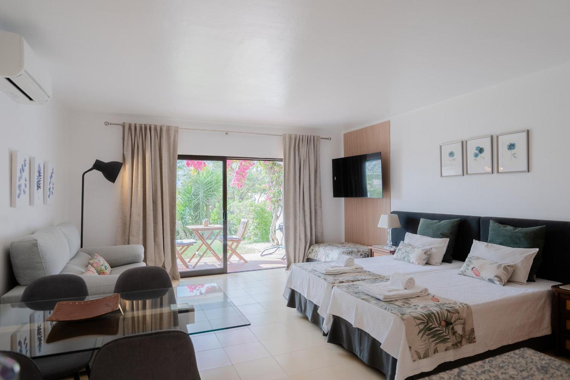 Seacoast Retreat With Pool And Beach Access By Drago Rentals Albufeira Esterno foto