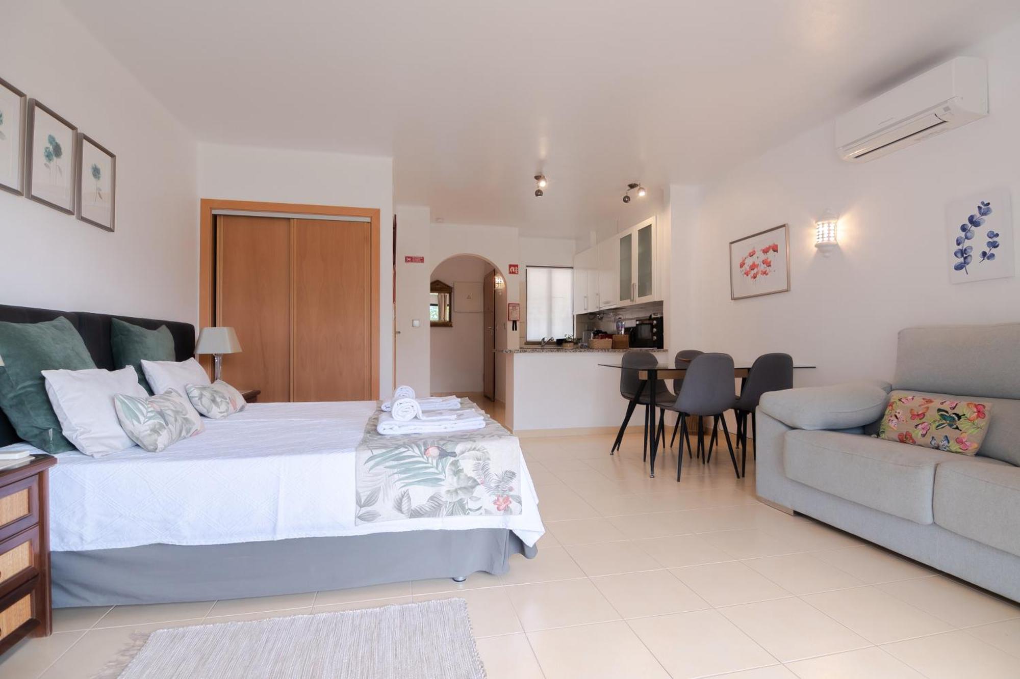 Seacoast Retreat With Pool And Beach Access By Drago Rentals Albufeira Esterno foto